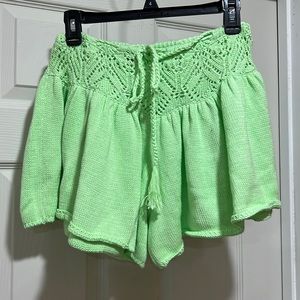 NWOT Free people, beach, crochet, drawstring, shorts pleated